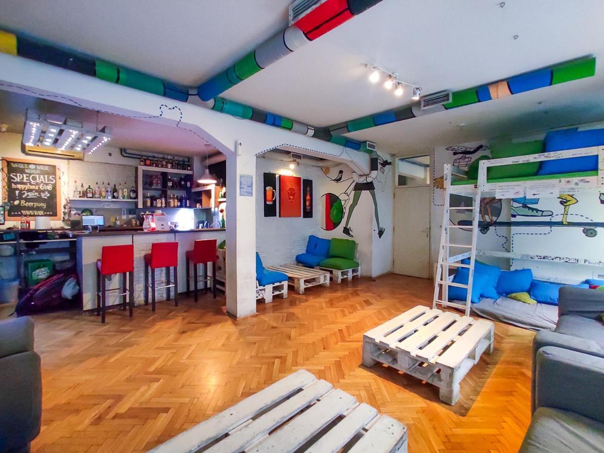 Whole Wide World Hostel Zagreb Exteriör bild