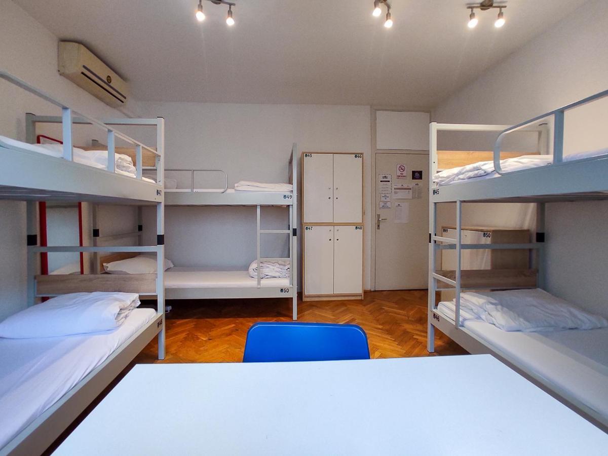 Whole Wide World Hostel Zagreb Exteriör bild