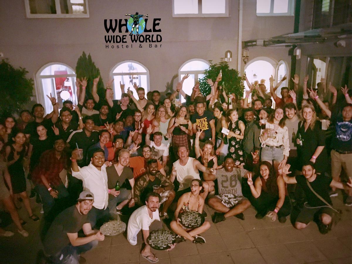 Whole Wide World Hostel Zagreb Exteriör bild
