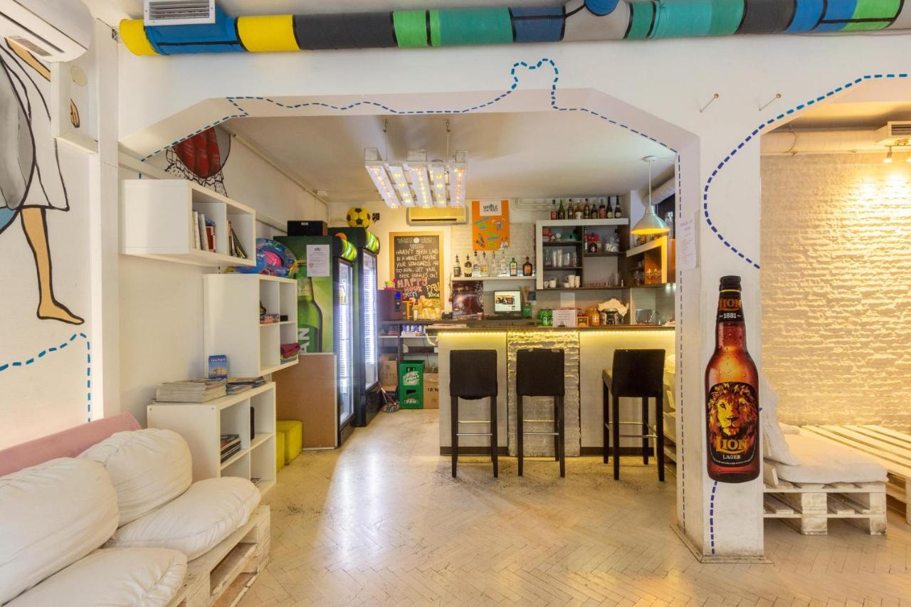 Whole Wide World Hostel Zagreb Exteriör bild